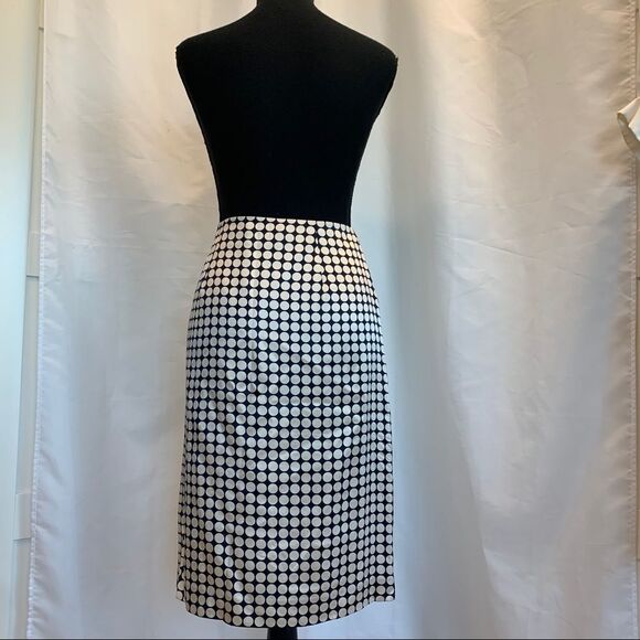 Banana Republic polka dot pencil skirt 100% silk Sz 2 Ivory white black🇨🇦 - Picture 2 of 10